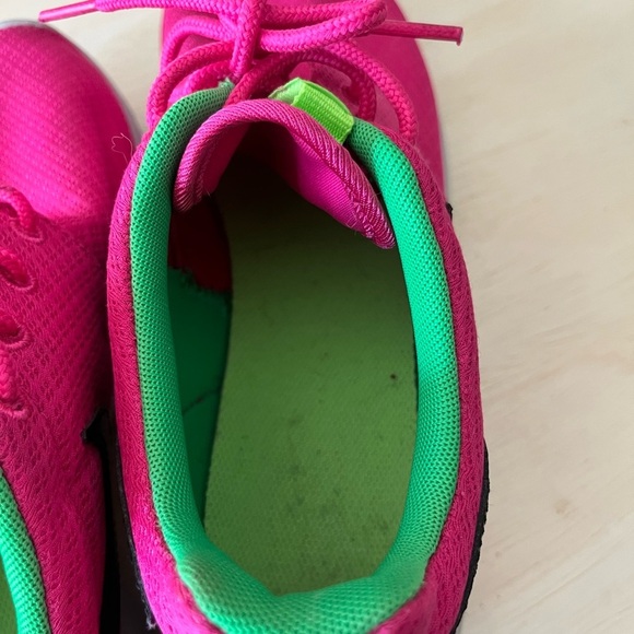 NIKE Roshe Run - Pink/White/Green Girls 7Y - Picture 8 of 16